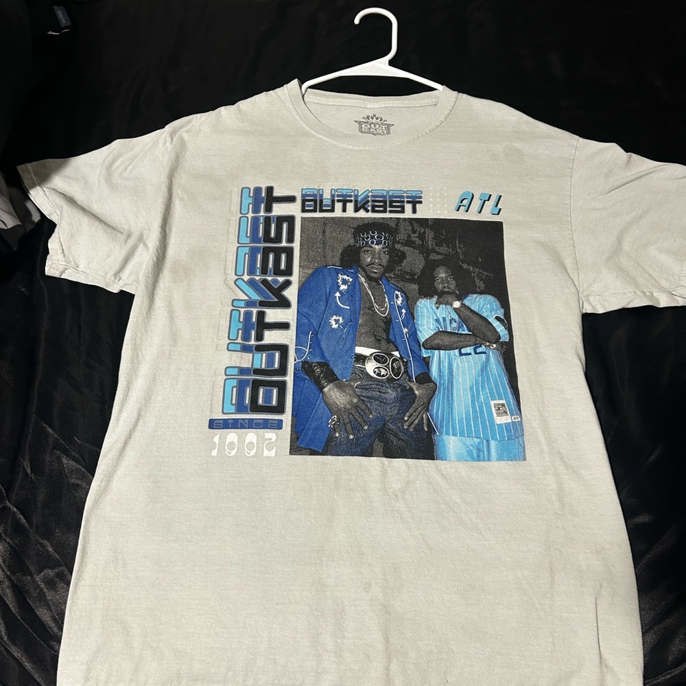 Off white Graphic Tee